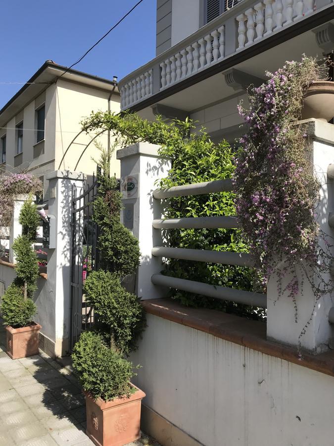 hotel lisà Viareggio Esterno foto